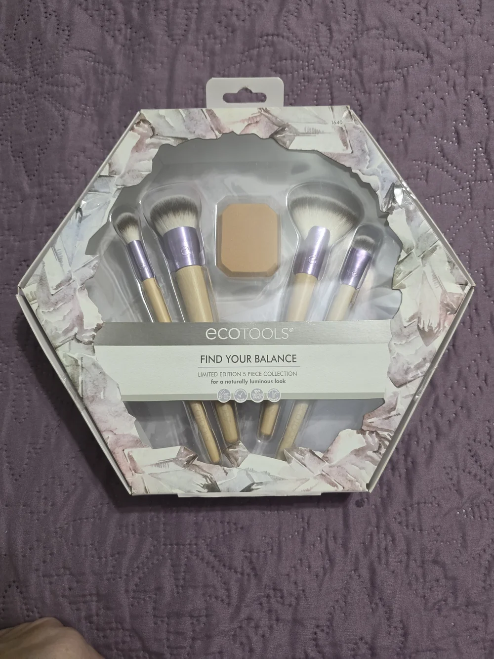 EcoTools Find Your Balance 5-Piece Makeup Brush Set - Lilac & Natural
